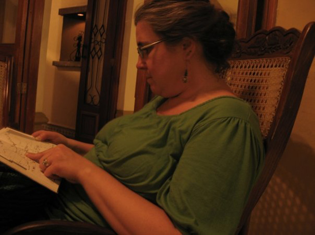 mom_reading